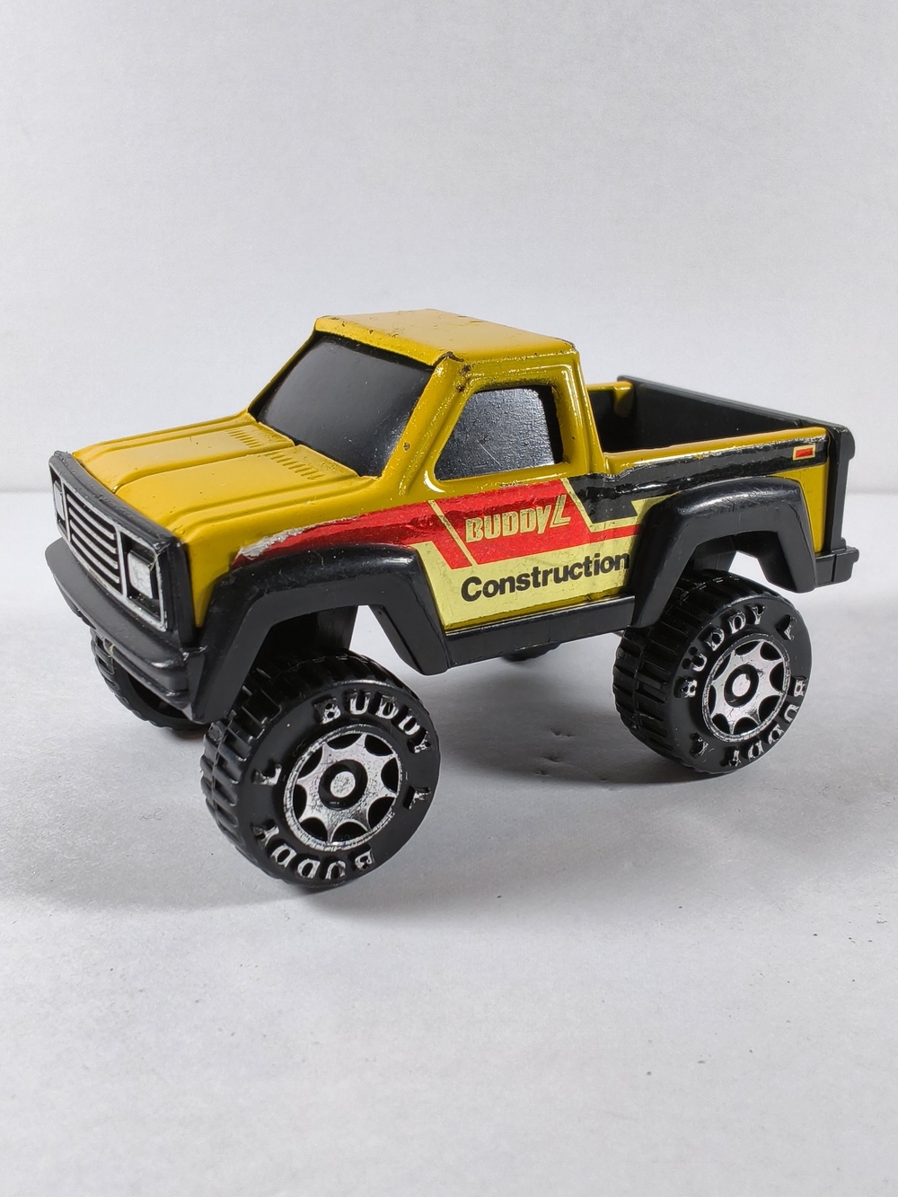 Vintage 1984 Buddy L Yellow 4x4 Construction Pickup Truck Lifted 1:50 Scale